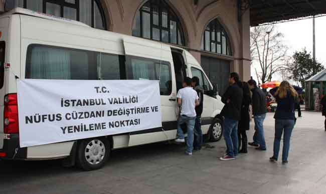 Mobil nüfus hizmeti Kadıköy'de