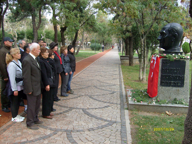 Osmanağa'da Atatürk anıldı