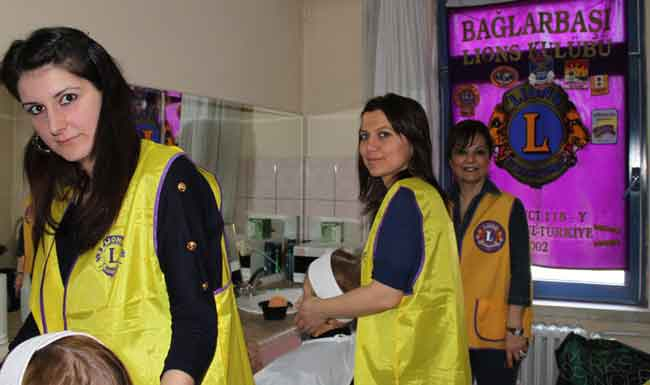 Yaşlılara kişisel bakım