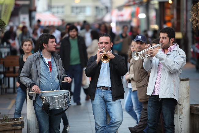 Çarşıda öğrenci konserleri