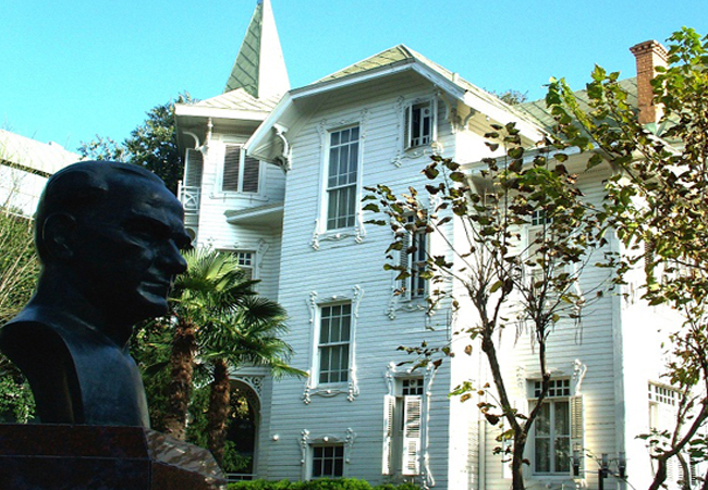 Adı gibi BÜYÜK KULÜP