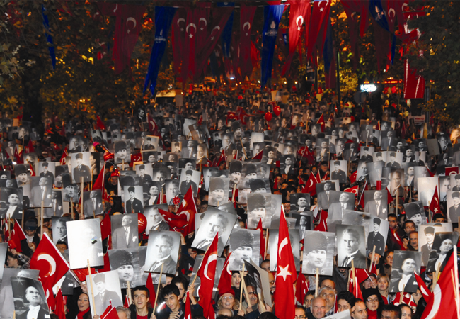Kadıköy'de 19 Mayıs'a Halk Kutlaması