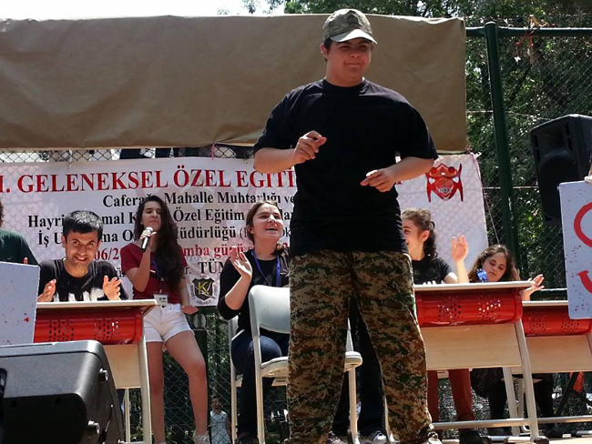 Özel bir eğitim şenliği