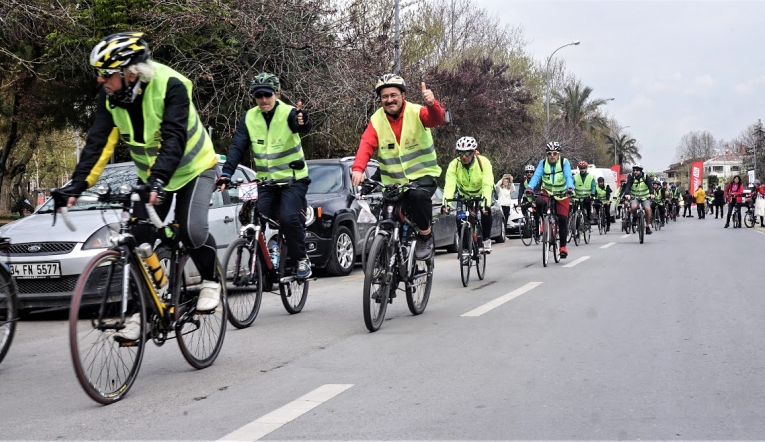 Pedallar kalpler için döndü