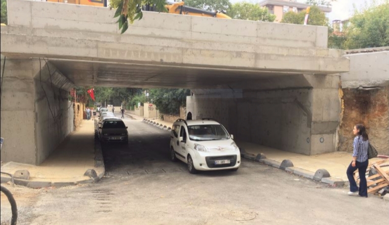 Kızıltoprak Alt Geçiti açıldı