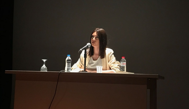 “Birileri çocukluğunu bırakmasın diye yazdım”