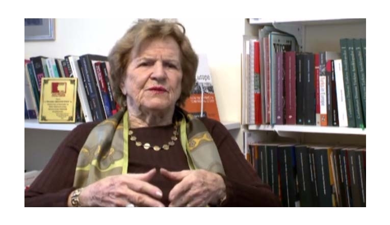 Efsane hoca Nermin Abadan Unat, Tarihçi’de