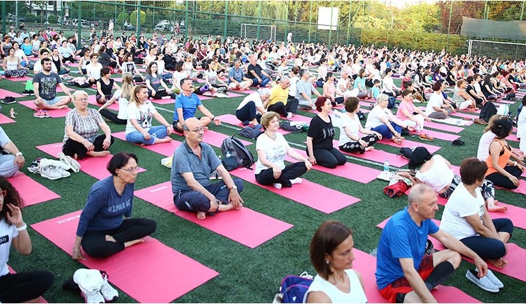Yoga Günü Kalamış’ta!