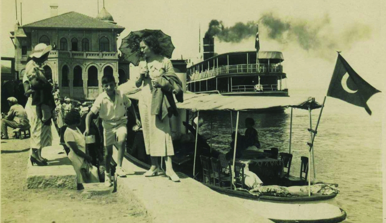 “Gezgin evlere” benzeyen Kadıköy vapuru