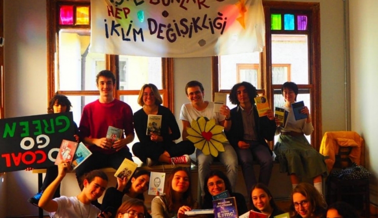 “Kara Cuma”ya karşı takas şenliği