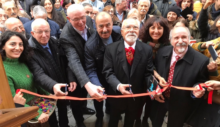 Yayıncılar Kooperatifi'nin ilk temsilciliği Kadıköy'de açıldı