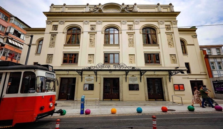 Kültür sanat etkinliklerine korona molası!