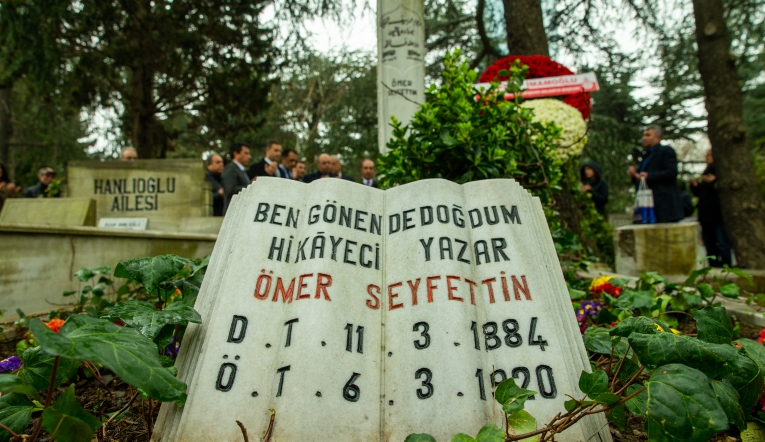 Ömer Seyfettin ölümünün 100. yılında anıldı