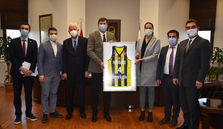 Kadın basketbolunun adresi Kadıköy olacak