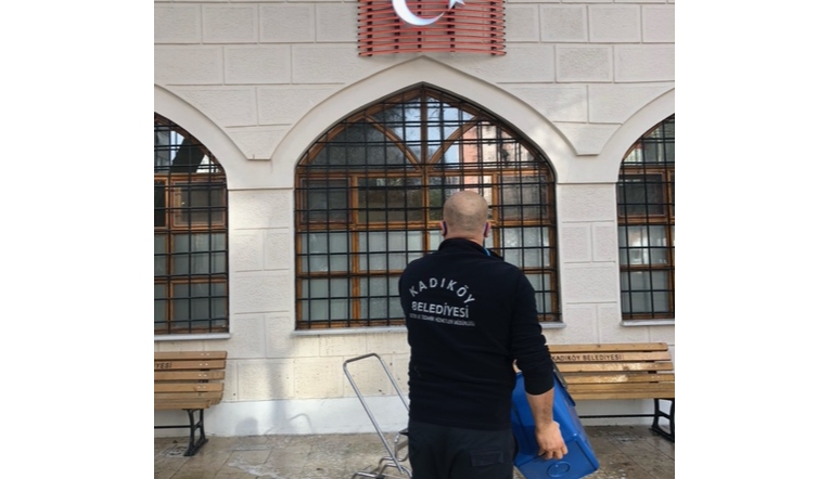 Böcekli Camii’nde temizlik