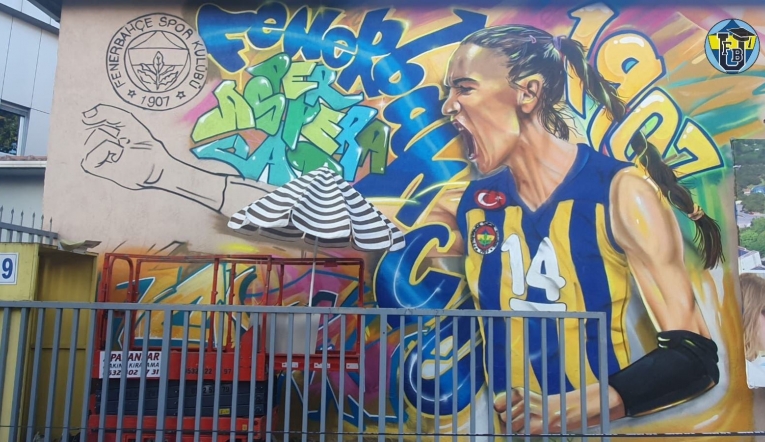 Fenerbahçe taraftarı kaptan Eda Erdem’i çizdi