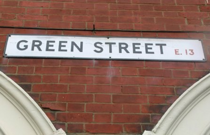 Grevdeki kavga ara sokaklarda: Green Street!