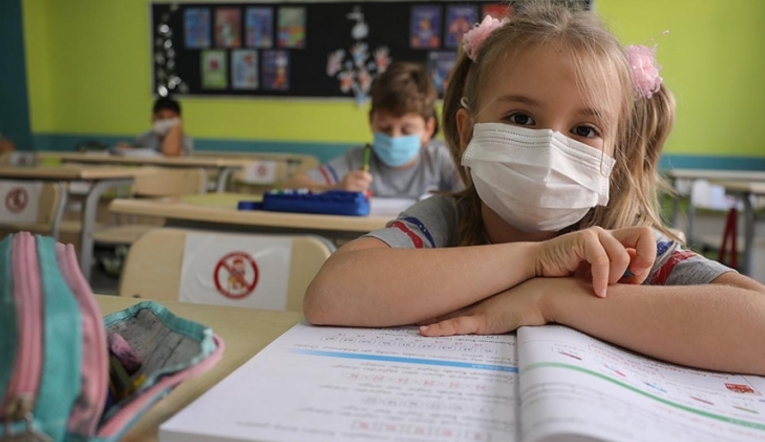 Maske, havalandırma, kademeli eğitim...!