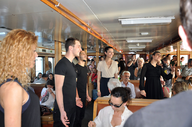 Vapur performans yolcuları şaşırttı