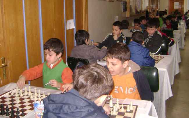 Satranç Turnuvası çekişmeli geçti