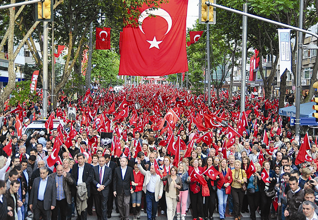 Kadıköy'de yüz binler yürüdü