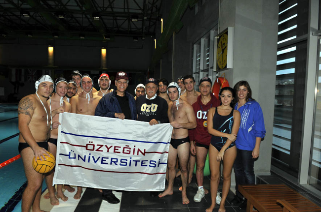 Dünya Şampiyonu Mark Spitz, Özyeğin'deydi