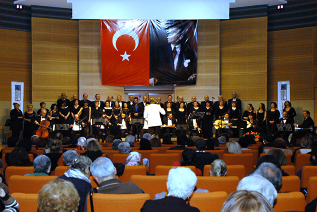 Yürekler ihtiyaç sahibi öğrenciler için buluştu