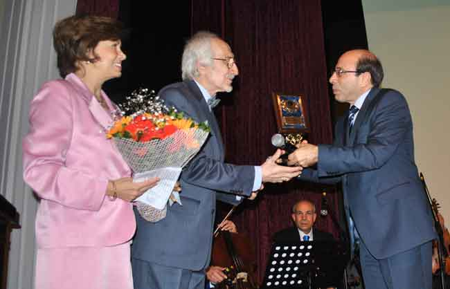 Müziğe hizmet verenler ödüllendirildi
