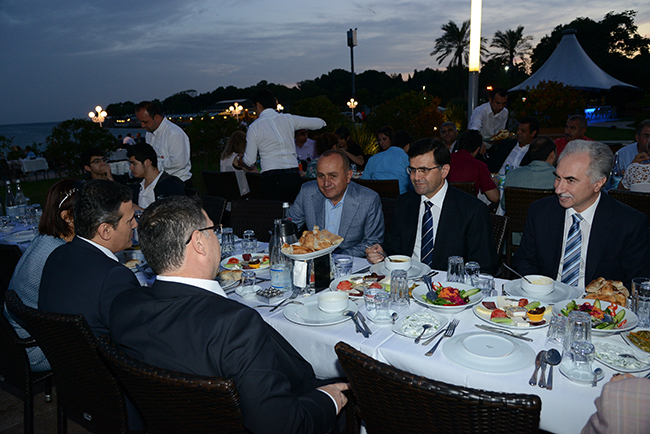 Kadıköy'ün mülki amirleri iftardaydı