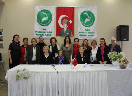 Türk Anneler Derneği'nin genel kurulu vardı