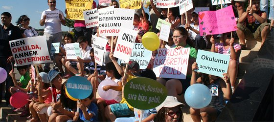 Etütlü okulların kapatılmasına Kadıköy'de Protesto