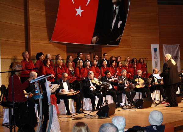 Rasimpaşa Gönüllüleri konser verdi