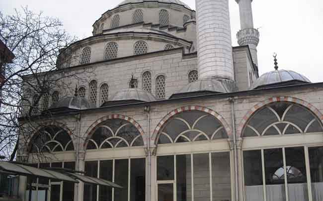 Kadıköy'de dini tesisler onarılıyor