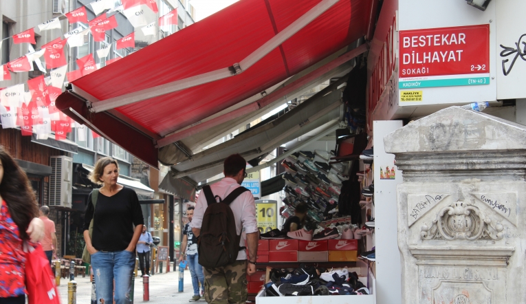 Kadıköy’ün bir sokağında yaşayan bestekâr DİLHAYAT KALFA Haberler