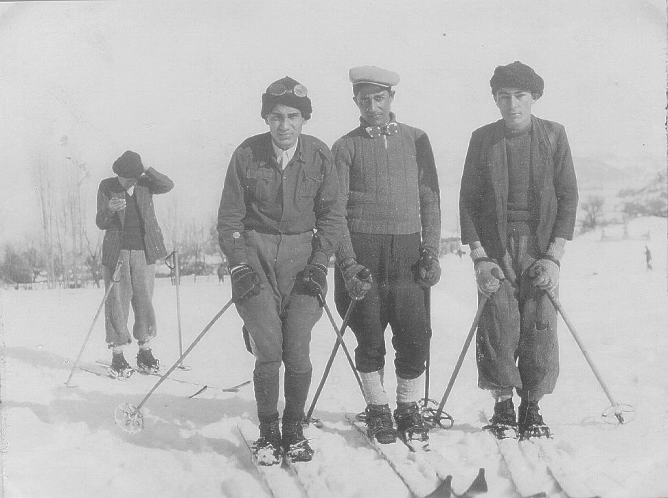 Первые лыжи в мире