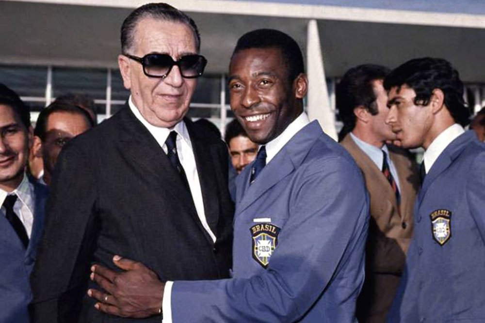Pelé'nin diktatörle imtihanı… | Uğur VARDAN